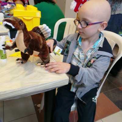 DVSC labdarugói látogatták meg a kis betegeket - alapítvány, adó 1%, támogatás