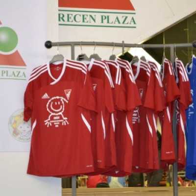 DVSC-TEVA mezek jótékonysági sorsolása és átadása! - adó, 1%, alapítvány, támogatás