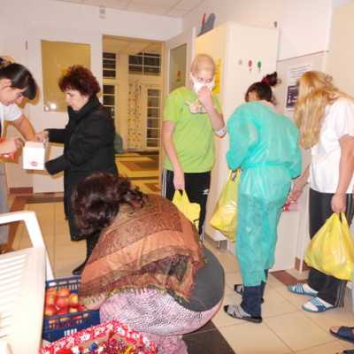 Eljutottak a beteg gyermekekhez a szeretet ajándékai - adó, 1%, alapítvány, támogatás