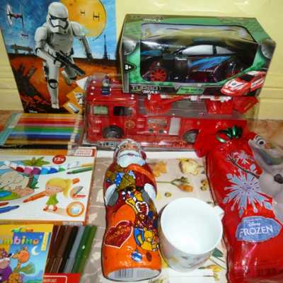 Érkeznek a „cipősdoboznyi szeretet” ajándékai és a csokoládék 2016 - alapítvány, adó 1%, támogatás