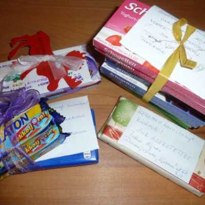 Gyűlnek a csokoládé adományok, üzenettel - adó, 1%, alapítvány, támogatás