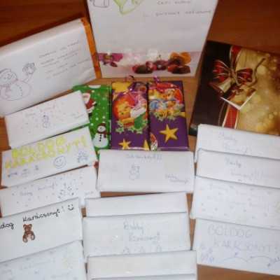 Gyűlnek a csokoládé adományok, üzenettel - adó, 1%, alapítvány, támogatás