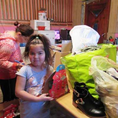 Karácsony előtt eljutottak az ajándékok a családokhoz és a centrumokba - alapítvány, adó 1%, támogatás