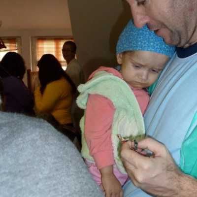 Karácsonyi Ünnepség a DE OEC Gyermekklinikán - adó, 1%, alapítvány, támogatás