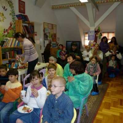 Karácsonyi Ünnepség a DE OEC Gyermekklinikán - adó, 1%, alapítvány, támogatás