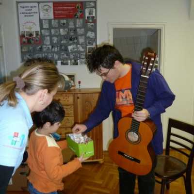 Karácsonyi Ünnepség a DE OEC Gyermekklinikán - adó, 1%, alapítvány, támogatás