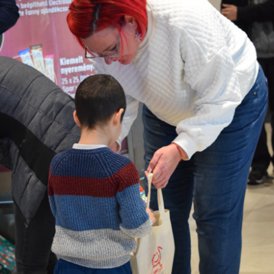 Közös Karácsonyi Filmnézés a Cinema City Debrecen moziban - alapítvány, adó 1%, támogatás