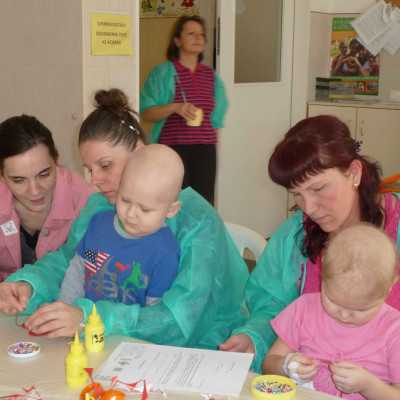 Kézműves foglalkozás Debrecenben a Gyermek Hematológián - adó, 1%, alapítvány, támogatás