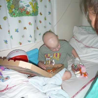 Kézműves foglalkozással színesítettük ismét a kórházi napokat! - adó, 1%, alapítvány, támogatás