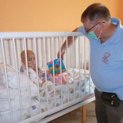 Kórházpedagógus támogatás átadás a Szegedi Gyermekklinikán - adó, 1%, alapítvány, támogatás