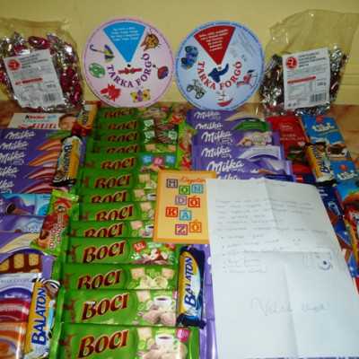 Érkeznek a „cipősdoboznyi szeretet” ajándékai és a csokoládék 2016 - alapítvány, adó 1%, támogatás