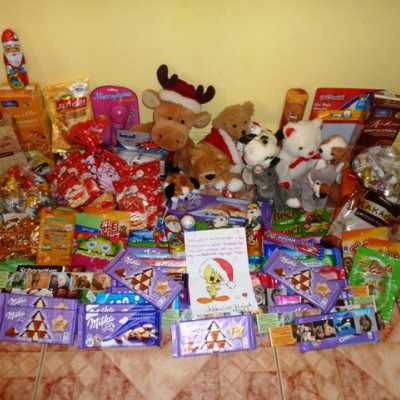 Érkeznek a „cipősdoboznyi szeretet” ajándékai és a csokoládék 2016 - alapítvány, adó 1%, támogatás