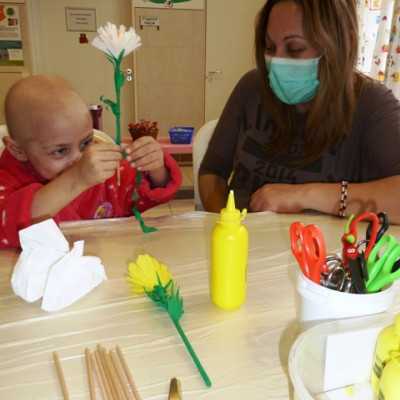 Margaréták krepp papírból - alapítvány, adó 1%, támogatás