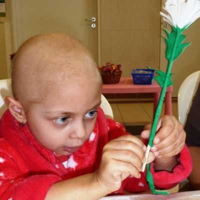 Margaréták krepp papírból - alapítvány, adó 1%, támogatás