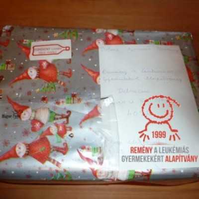 Megérkezett az elsõ cipõsdoboznyi szeretet - adó, 1%, alapítvány, támogatás