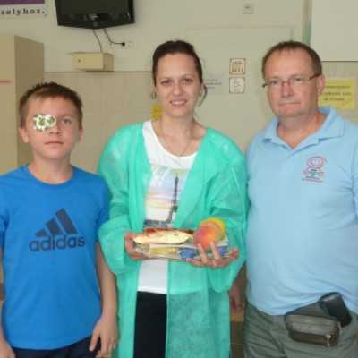 Meglepetés a Creatoys Kft. részérõl a beteg gyermekeknek - adó, 1%, alapítvány, támogatás