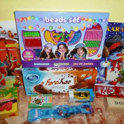 Érkeznek a „cipősdoboznyi szeretet” ajándékai és a csokoládék 2016 - alapítvány, adó 1%, támogatás