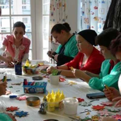 Mosolygós hűtő mágnesek - alapítvány, adó 1%, támogatás