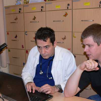 Nagy értékű műszerek átadása 1.877.576.- forint, értékben a DE OEC Gyermekklinika Hematológiájára - alapítvány, adó 1%, támogatás