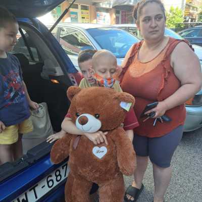 Bevásárlás és adományok átadása Kisvárdán, Noel részére - alapítvány, adó 1%, támogatás