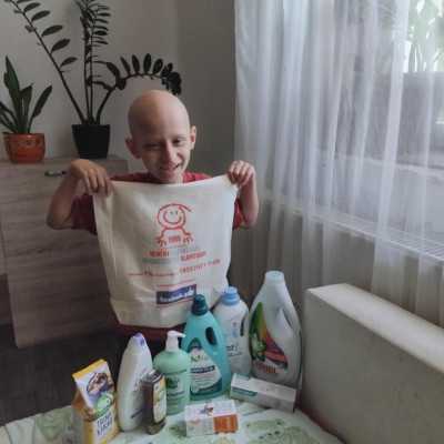 Tisztítószer csomag és új farmernadrágok átadása 20 családnak! - alapítvány, adó 1%, támogatás