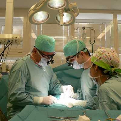 Operációhoz elengedhetetlen szemüvegek átadása - alapítvány, adó 1%, támogatás