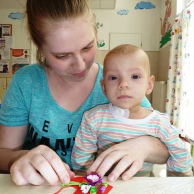 Piros szívecskéket készítettünk a beteg gyermekekkel - alapítvány, adó 1%, támogatás