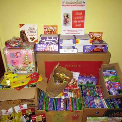 Érkeznek a „cipősdoboznyi szeretet” ajándékai és a csokoládék 2018 - alapítvány, adó 1%, támogatás