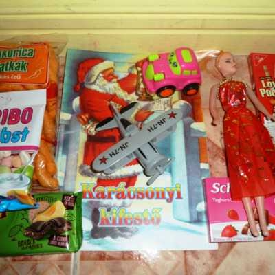 Érkeznek a „cipősdoboznyi szeretet” ajándékai és a csokoládék 2016 - alapítvány, adó 1%, támogatás