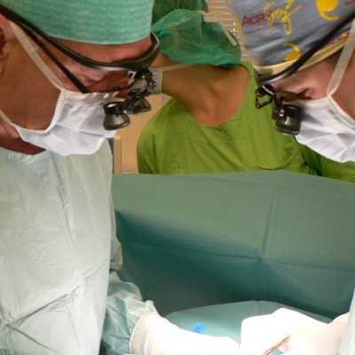 Sebészeti műtéthez fontos nagyító szemüvegre gyűjtünk! - alapítvány, adó 1%, támogatás