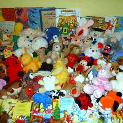 Érkeznek a „cipősdoboznyi szeretet” ajándékai és a csokoládék 2016 - alapítvány, adó 1%, támogatás