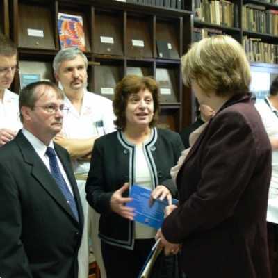 SOTE Gyermekorthopédia 4,7 M Ft műszer átadás - adó, 1%, alapítvány, támogatás