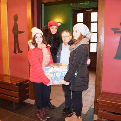 Érkeznek a „cipősdoboznyi szeretet” ajándékai és a csokoládék 2016 - alapítvány, adó 1%, támogatás