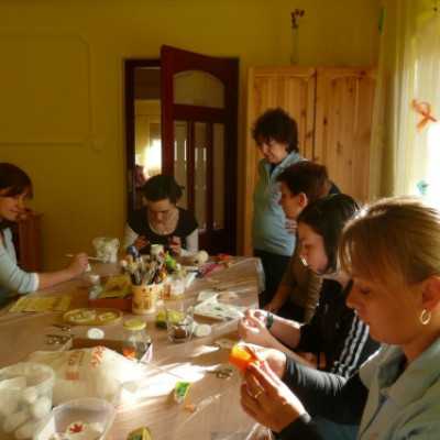 Szüreti foglalkozás a Remény Kuckóban - adó, 1%, alapítvány, támogatás