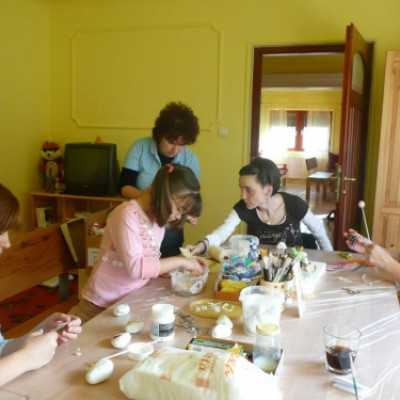 Szüreti foglalkozás a Remény Kuckóban - adó, 1%, alapítvány, támogatás