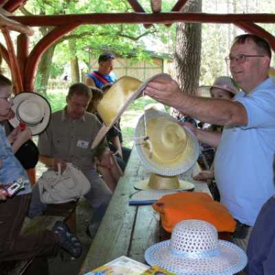 Szurikáta családot fogadtunk örökbe a debreceni állatkertben! - adó, 1%, alapítvány, támogatás