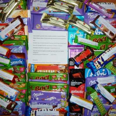 Érkeznek a „cipősdoboznyi szeretet” ajándékai és a csokoládék 2016 - alapítvány, adó 1%, támogatás