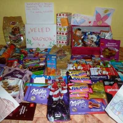 Érkeznek a „cipősdoboznyi szeretet” ajándékai és a csokoládék 2016 - alapítvány, adó 1%, támogatás