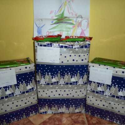 Érkeznek a „cipősdoboznyi szeretet” ajándékai és a csokoládék 2016 - alapítvány, adó 1%, támogatás