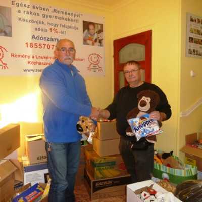 Érkeznek a „cipősdoboznyi szeretet” ajándékai és a csokoládék 2016 - alapítvány, adó 1%, támogatás