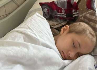 Anna agydaganattal küzd, testvére meghalt