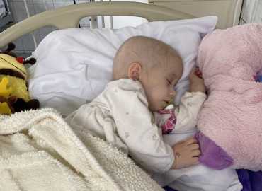 Hanna 2 évesen agydaganattal küzd!